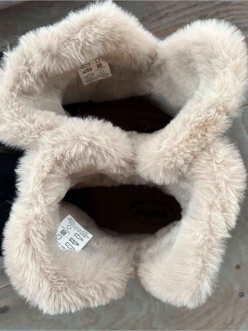NWOT Taos black suede faux fur boots | size 9